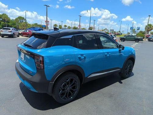 Arctic Ice Blue 2026 Nissan Kicks SR