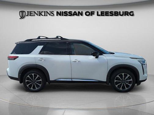 White / Black 2026 Nissan Pathfinder Platinum