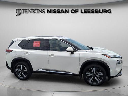 White 2023 Nissan Rogue Platinum