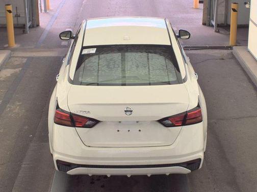 Glacier White 2020 Nissan Altima 2.5 S