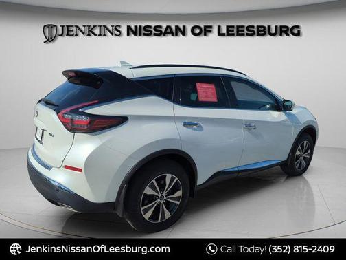 White 2024 Nissan Murano SV