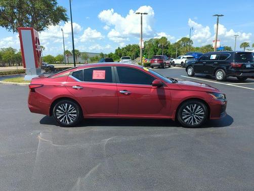 Scarlet Ember 2023 Nissan Altima 2.5 SV