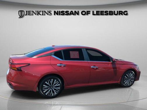 Scarlet Ember 2023 Nissan Altima 2.5 SV