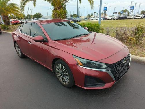 Scarlet Ember 2023 Nissan Altima 2.5 SV
