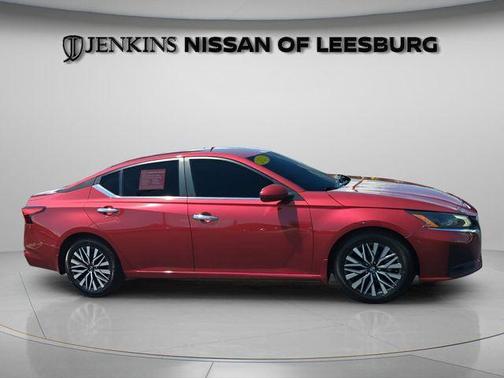 Scarlet Ember 2023 Nissan Altima 2.5 SV