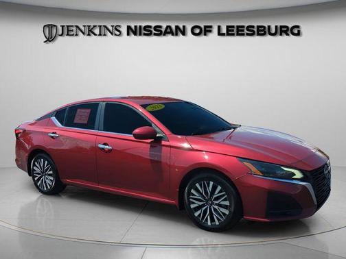 Scarlet Ember 2023 Nissan Altima 2.5 SV