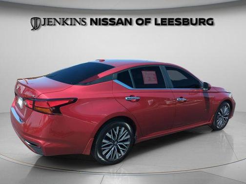 Scarlet Ember 2023 Nissan Altima 2.5 SV