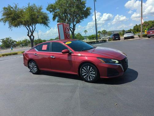 Scarlet Ember 2023 Nissan Altima 2.5 SV