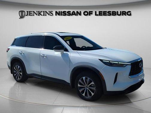 Glacier White 2023 INFINITI QX60 Pure