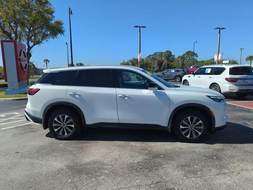 2023 INFINITI QX60 Pure