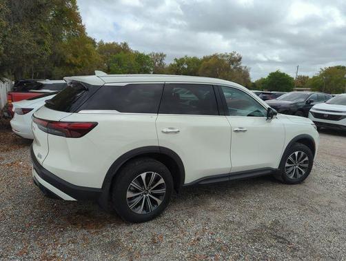 2023 INFINITI QX60 Pure