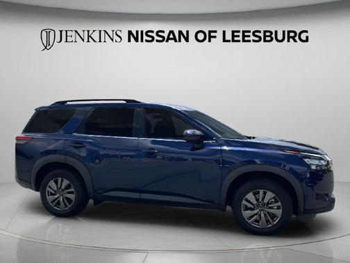 Deep Ocean Blue 2025 Nissan Pathfinder SV