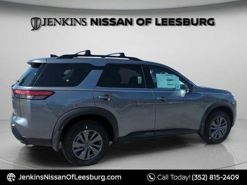 2026 Nissan Pathfinder SV