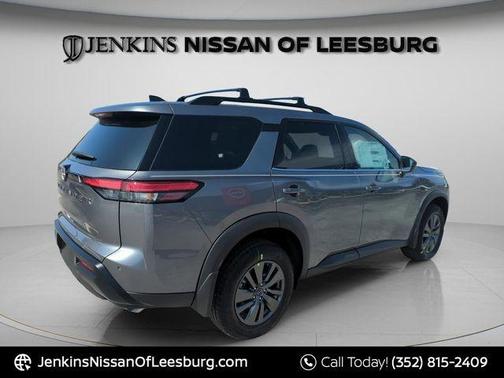 2026 Nissan Pathfinder SV