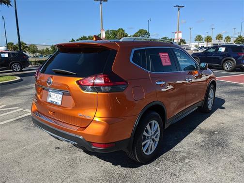 2018 Nissan Rogue SV