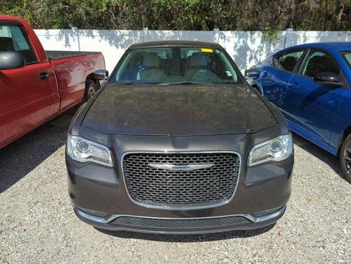 2019 Chrysler 300 Limited