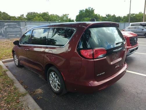 Velvet Red Pearlcoat 2023 Chrysler Voyager LX