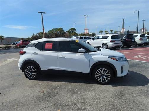 2023 Nissan Kicks SV