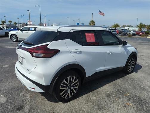 2023 Nissan Kicks SV
