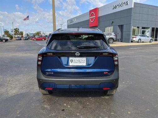 2025 Nissan Kicks SR