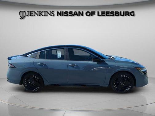 2t Gry Blk Roof 2026 Nissan Sentra SR