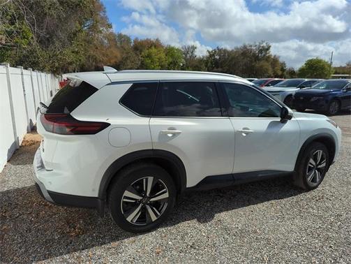 2024 Nissan Rogue SL