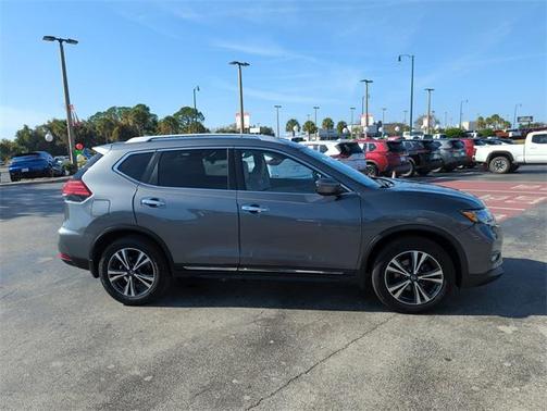 2017 Nissan Rogue SL