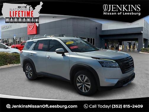 2023 Nissan Pathfinder SL