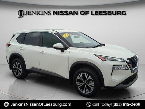 White 2021 Nissan Rogue SV