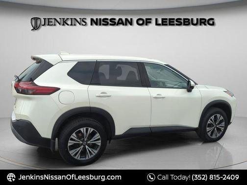 White 2021 Nissan Rogue SV