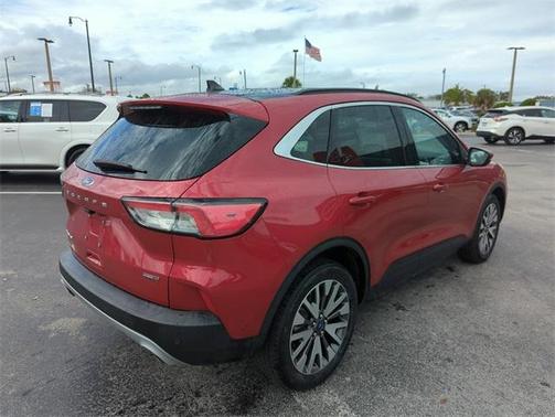 2020 Ford Escape Titanium Hybrid