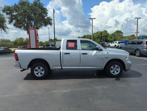 Bright Silver Clearcoat Metallic 2019 RAM 1500 Classic Tradesman