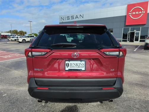 2022 Toyota RAV4 LE