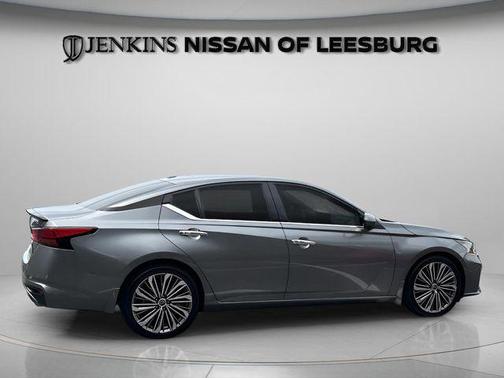 Gun Metallic 2023 Nissan Altima 2.5 SL