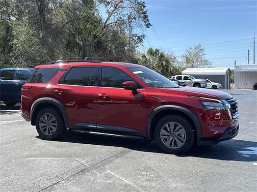 2023 Nissan Pathfinder SV