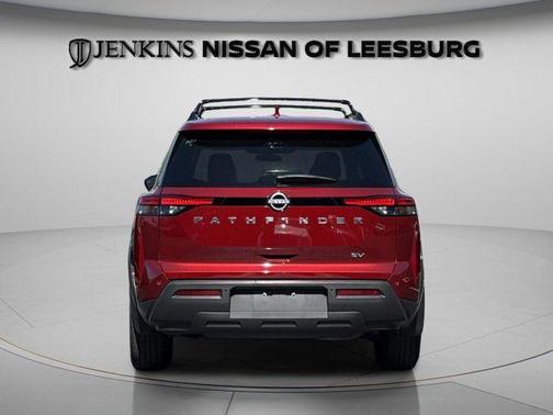 2023 Nissan Pathfinder SV