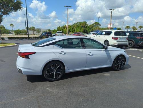 Gray Sky Pearl 2024 Nissan Altima 2.5 SR