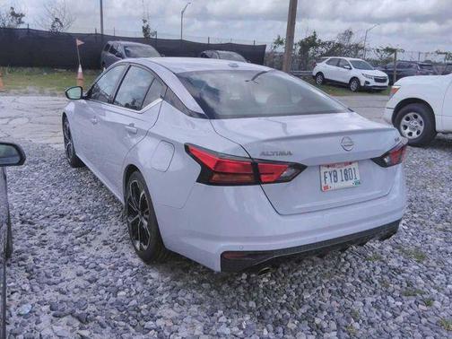 Gray Sky Pearl 2024 Nissan Altima 2.5 SR