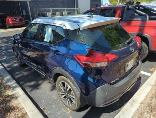 Deep Blue Pearl / Fresh Powder 2020 Nissan Kicks SR