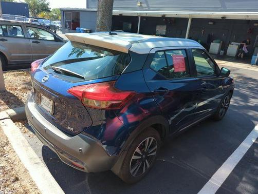 Deep Blue Pearl / Fresh Powder 2020 Nissan Kicks SR