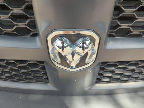 Bright White Clearcoat 2018 RAM 1500 Tradesman/Express