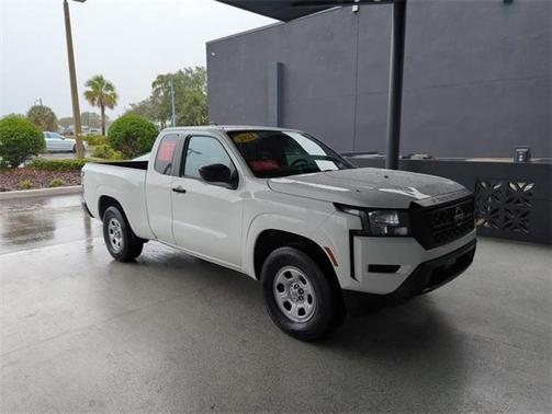 2022 Nissan Frontier S