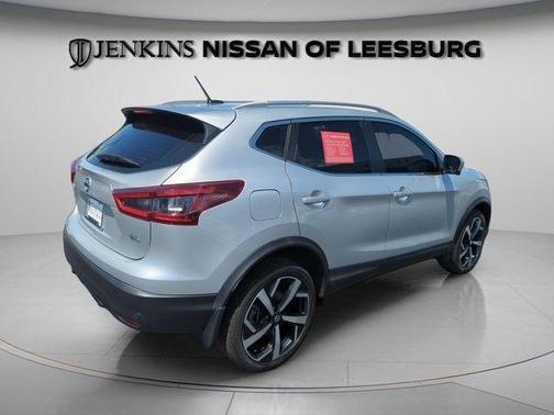 Brilliant Silver Metallic 2021 Nissan Rogue Sport SL