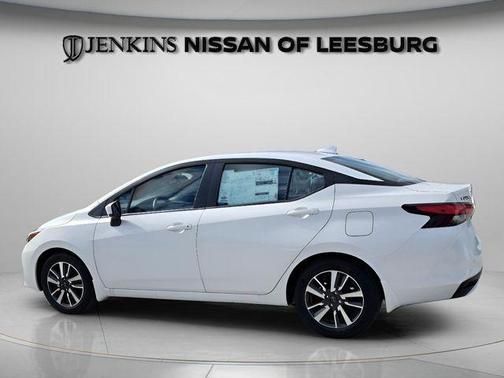 Aspen White 2025 Nissan Versa 1.6 SV