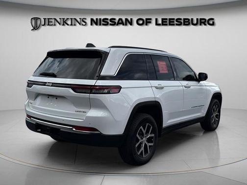 Bright White Clearcoat 2025 Jeep Grand Cherokee Limited