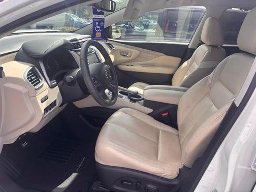 White 2021 Nissan Murano SL