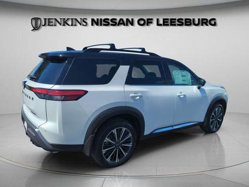 White / Black 2026 Nissan Pathfinder Platinum