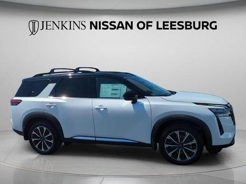 White / Black 2026 Nissan Pathfinder Platinum