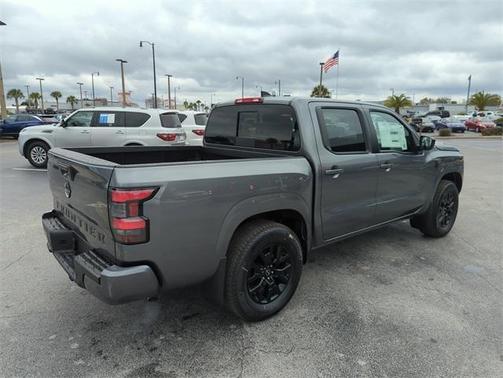 2026 Nissan Frontier SV