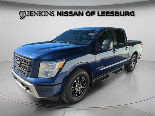 2024 Nissan Titan SV